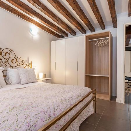 San Giacomo Pied-A-Terre House By Wonderful Italy Velence Kültér fotó