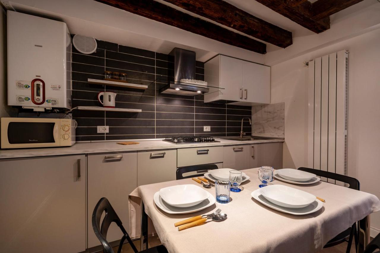 San Giacomo Pied-A-Terre House By Wonderful Italy Velence Kültér fotó